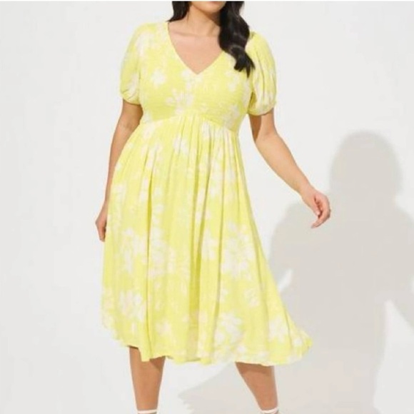Torrid Emma Mini Swiss Dot Yellow Floral Dress. Size 1. - Picture 3 of 9